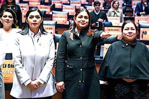 ¡RAQUEL YA ES SENADORA!