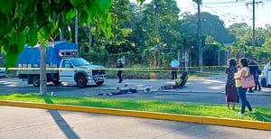 ¡NIÑO SE MATA EN MOTOCICLETAZO! - IRVING DE 14 AÑOS PERDIO EL CONTROL Y SE IMPACTO DE FRENTE CONTRA CAMIONETA