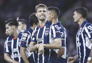 ¡MÍNIMA VENTAJA PARA RAYADOS SOBRE PUMAS!