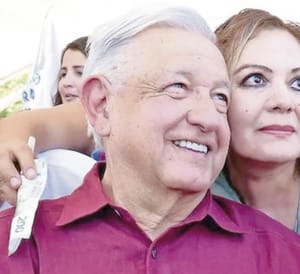 ¡RESERVAN DATOS DE ESCOLTAS DE AMLO; TEMEN UN ATENTADO!