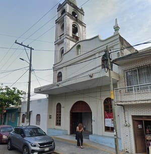 ¡ASALTAN A MUJER Y A SU HIJA FRENTE A LA IGLESIA LA LUPITA!