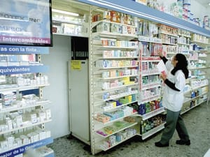 ¡COFECE DEMANDA A FARMACÉUTICAS!