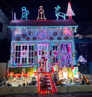 ¡MEGA-CASA DE NAVIDAD EN BOCA!