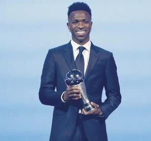 ¡VINÍCIUS JÚNIOR GANA EL PREMIO THE BEST COMO MEJOR JUGADOR!