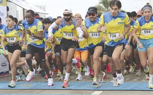 ¡ROBERT GAITHO VUELA EN LA CARRERA DE LA U!