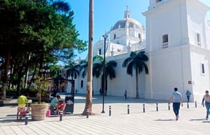 ¡HASTA BANCAS “VERACRUZ”! - ÁNDALE