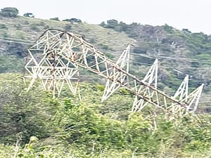 ¡VOLÓ TORRE DE CFE!