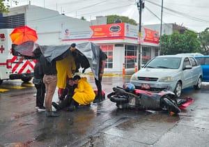 ¡DAMA MOTORIZADA LESIONADA EN ‘TORTAZO’!