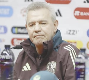 ¡QUISO DESERTAR! - JAVIER AGUIRRE