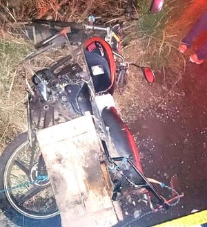 ¡UN MUERTO Y UNA MUJER HERIDA EN MOTOCICLETAZO!