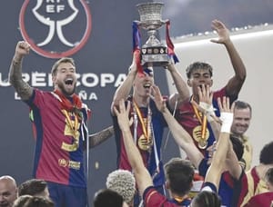 ¡BARCELONA HUMILLA AL REAL MADRID Y SE LLEVA LA SUPERCOPA!