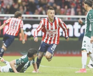 ¡CHIVAS GANA DE “LAGRIMAS” A SANTOS!