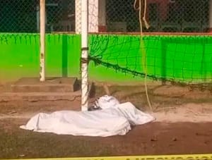 ¡SE SUICIDÓ COLGÁNDOSE DE UNA PORTERÍA EN LOS CAMPOS BERTHA!