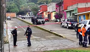 ¡LOS INTERCEPTAN! - BALACEAN AL DIRECTOR DE GOBERNACIÓN DE MENDOZA Y A SU ESPOSA *IXTACZOQUITLÁN