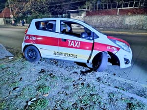 ¡CHOCA Y HUYE! - ABANDONA EL TAXI EN DÍAZ MIRÓN