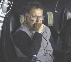 ¡XOLOS CESA A JC. OSORIO POR QUERER INVENTAR “EL AGUA TIBIA”!