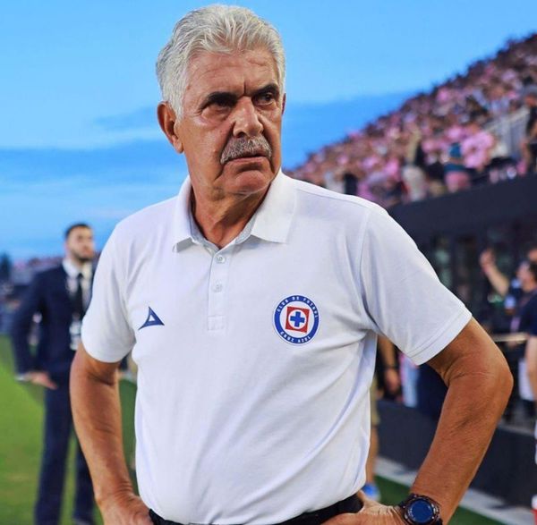 ¡CRUZ AZUL CORRE AL “TUCA” FERRETI!