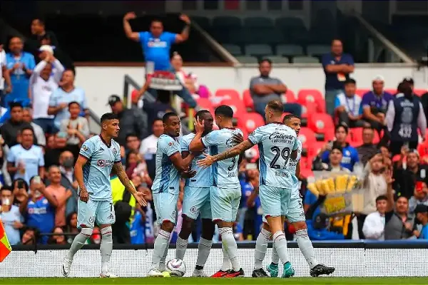 ¡CRUZ AZUL PASA SOBRE NECAXA! -Con marcador 3-1