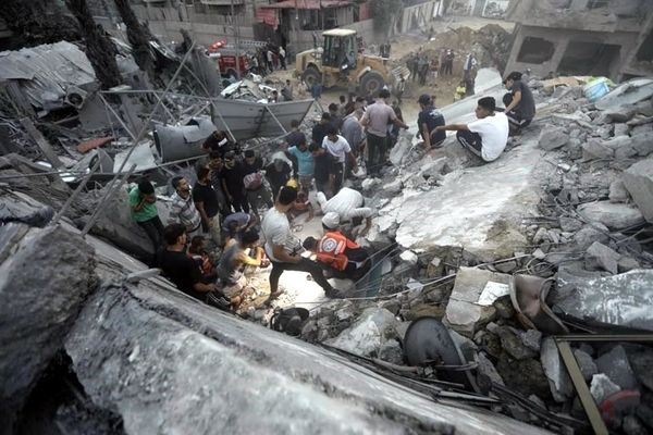 ATACA ISRAEL CAMPO DE REFUGIADOS! 50 muertos