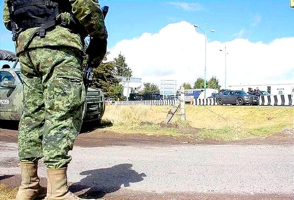 ¡QUE SÍ HAY RESPONSABILIDAD DE MILITARES EN CASO AYOTZINAPA! -*Dice AMLO en su libro