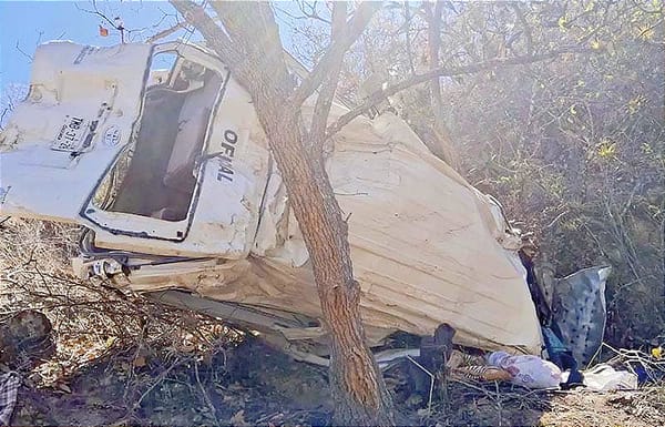 ¡MUEREN 5 PERSONAS TRAS VOLCARSE UNA CAMIONETA! *En la Sierra Juárez de Oaxaca, Viajaban 11 Personas