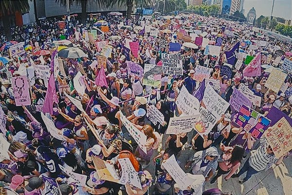 ¡“NI UNA MÁS, NI UNA MÁS”! - MEGA-MARCHA EN LA CDMX