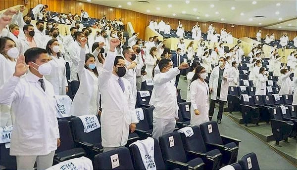 ¡NO LES PAGAN! - PROTESTAN MÉDICOS DEL SSA Y DEL ISSSTE