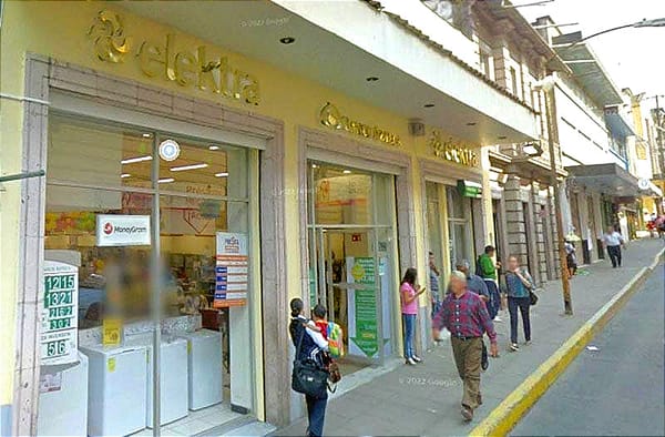 ¡EMBARGAN TIENDA ELEKTRA EN PUEBLA!