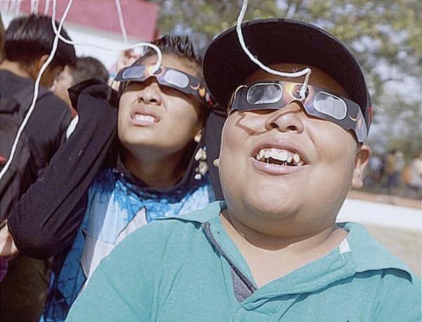 ¡TENDREMOS ECLIPSE SOLAR! - AGUAS CON LOS OJOS