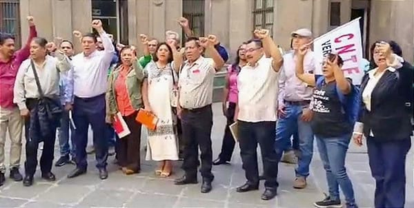 ¡MAESTROS MANTIENEN LLAMADO A PARO DE LABORES NACIONAL PARA EL 15 DE ABRIL!