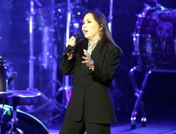 ¡HOSPITALIZAN A ANA GABRIEL POR INFLUENZA; POSPONE SHOW!