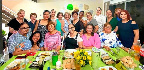 FIESTA DE JUBILACIÓN PARA LA MAESTRA MARTHA!