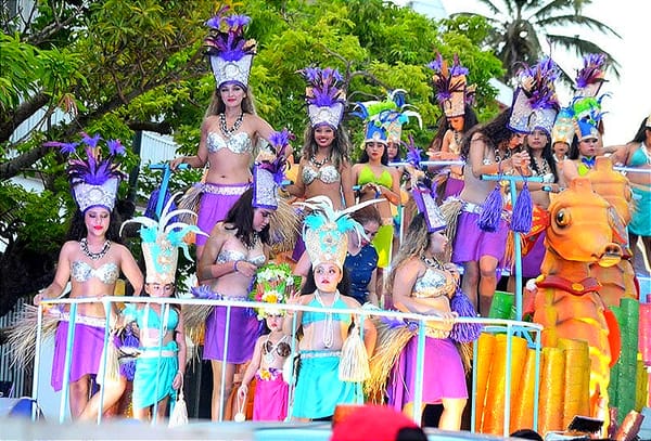 GRAN PAPAQUI DE CARNAVAL POR INDEPENDENCIA!