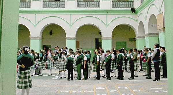 ¡CIERRAN 4 MIL 217 ESCUELAS PRIVADAS EN EL SEXENIO! - “Necesidades básicas o seguir costeando una colegiatura”