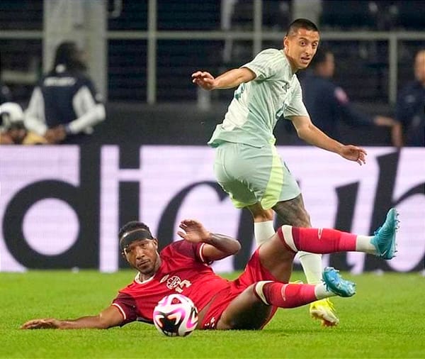 ¡TRI...STE REALIDAD! - *La Selección de México ya no mete goles ni público al estadio