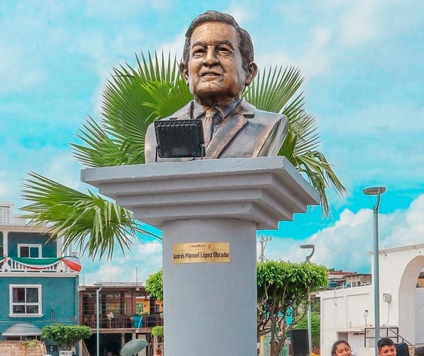 ¡OTRO BUSTO A AMLO!