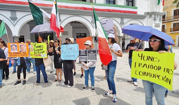 ¡PROTESTAS EN EL ZÓCALO!