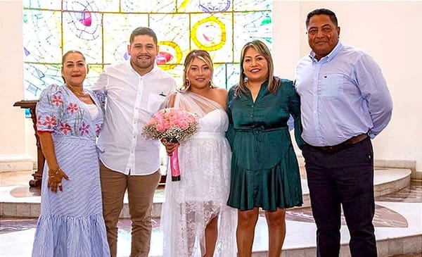 SE CASAN POR EL CIVIL MARITEA Y  LUIS ÁNGEL!