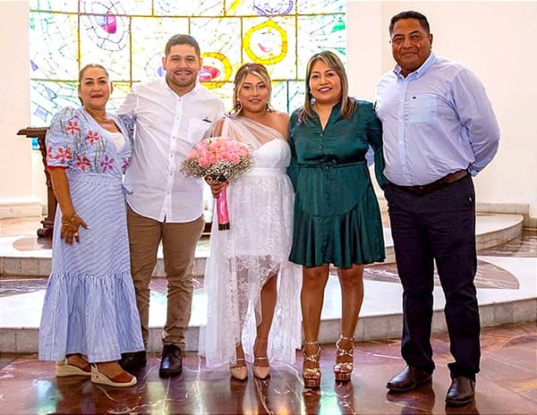 SE CASAN POR EL CIVIL MARITEA Y  LUIS ÁNGEL!