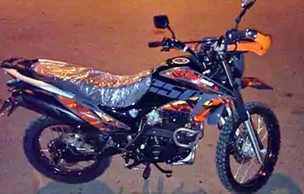 ¡“RATAS” MADRUGAN Y SE ROBAN DOS MOTOS!