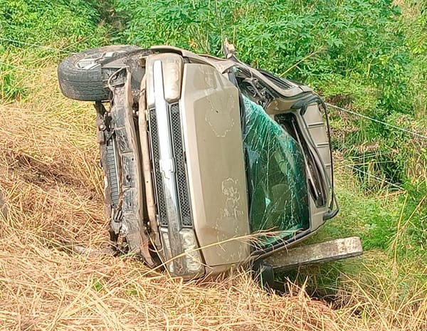 ¡“VOLÓ” CAMIONETA EN LA AUTOPISTA VERACRUZ-CARDEL!