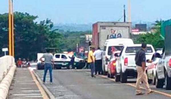 ¡A CAÑONAZOS SECUESTRAN A TRES HOMBRES EN TUXPAN!