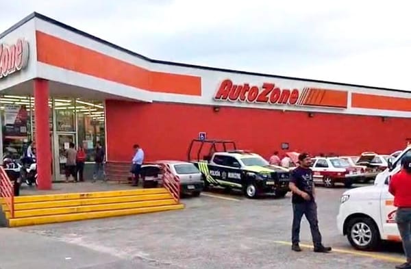 ¡LO SORPRENDE MUERTE COMPRANDO EN LA REFACCIONARIA! - CÓRDOBA