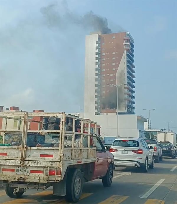 ¡EXPLOSION Y PANICO EN LA TORRE! - FUGA DE GAS EN EL DEPARTAMENTO 702 PROVOCO EL ESTALLIDO