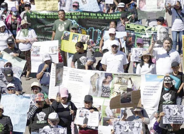 ¡TOMAN LAS CALLES DE EL SALVADOR! - LOS TRABAJADORES