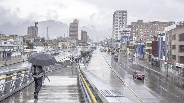 ¡COLOMBIA DECLARA ESTADO DE "DESASTRE" EN TODO EL PAÍS POR FUERTES LLUVIAS!