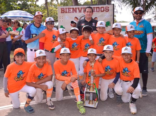 ¡LA BETO ÁVILA Y DOS LOMAS, CAMPEONES!