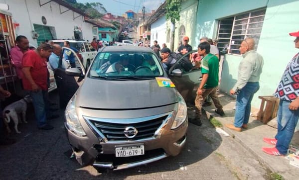 ¡BALEAN A CONTADOR! - DOS SUPUESTOS ASALTANTES QUE TRIPULABAN UNA MOTOCICLETA LE DISPARARON