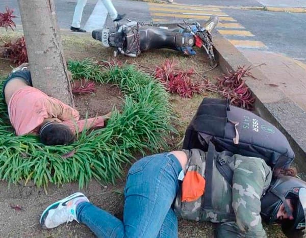 ¡DOS HERIDOS EN MOTOCICLETAZO EN XALAPA!