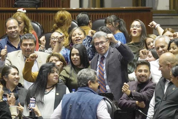 ¡LOS DIPUTADOS DE MORENA DAN SU APOYO A MONREAL!